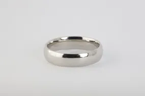 950 Palladium Wedding Band Size 8 (4.70g.)