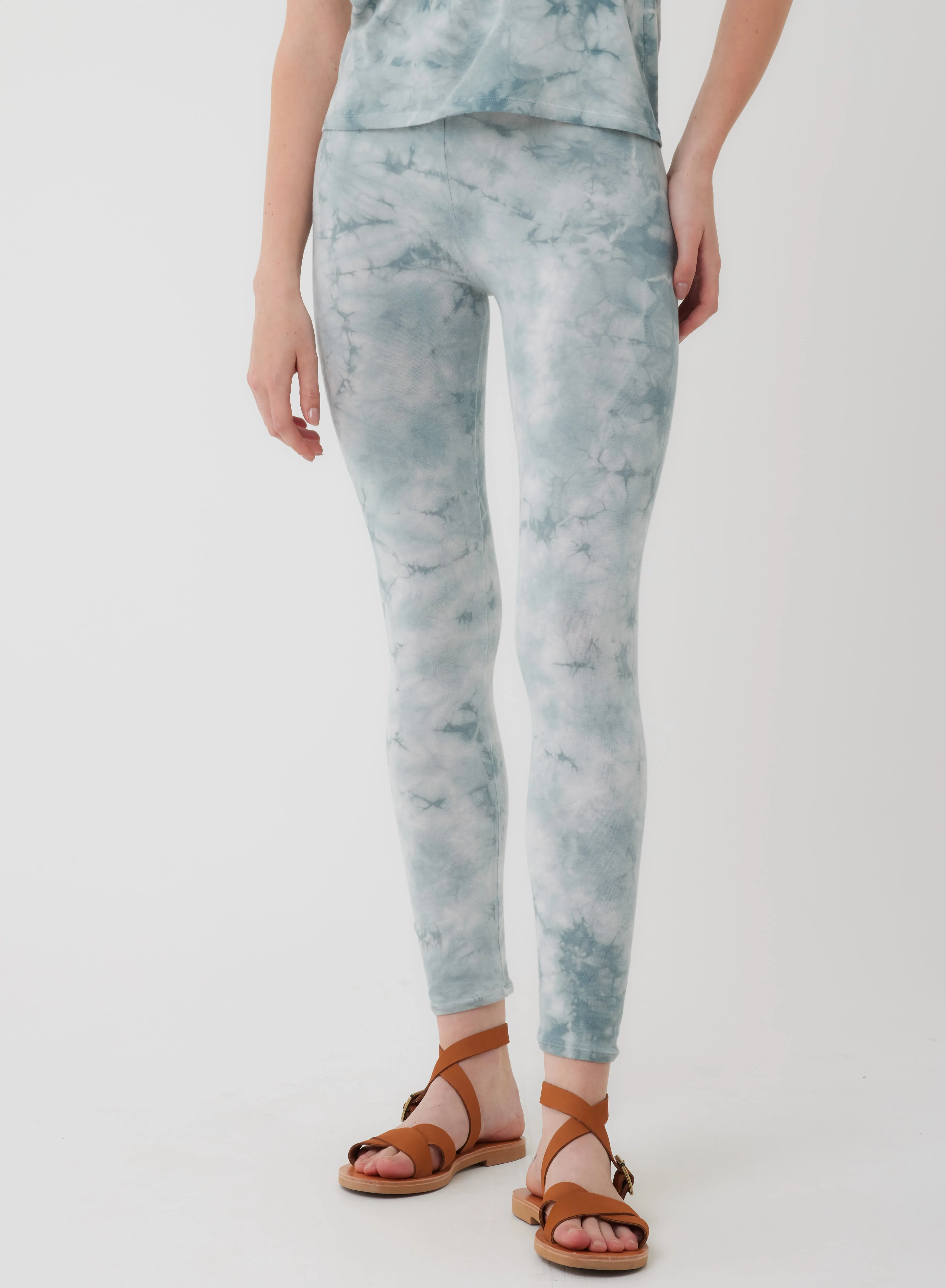 Majestic Filatures Organic Cotton Leggings in Aqua Cloud 