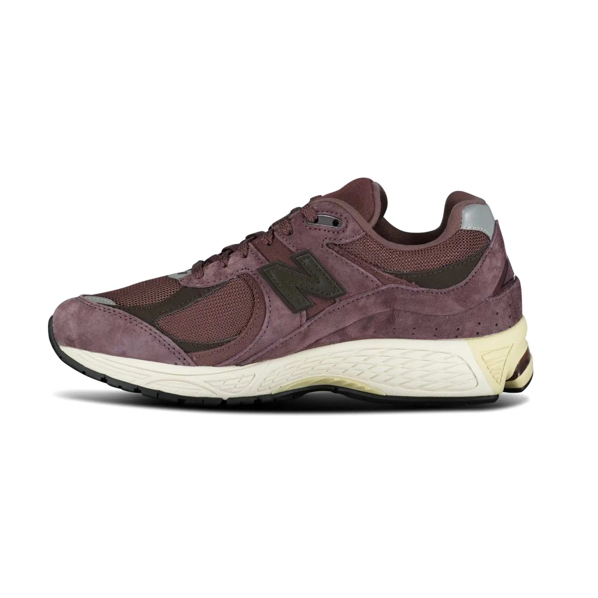 NEW BALANCE 2002 TRUFFLE TRAINERS