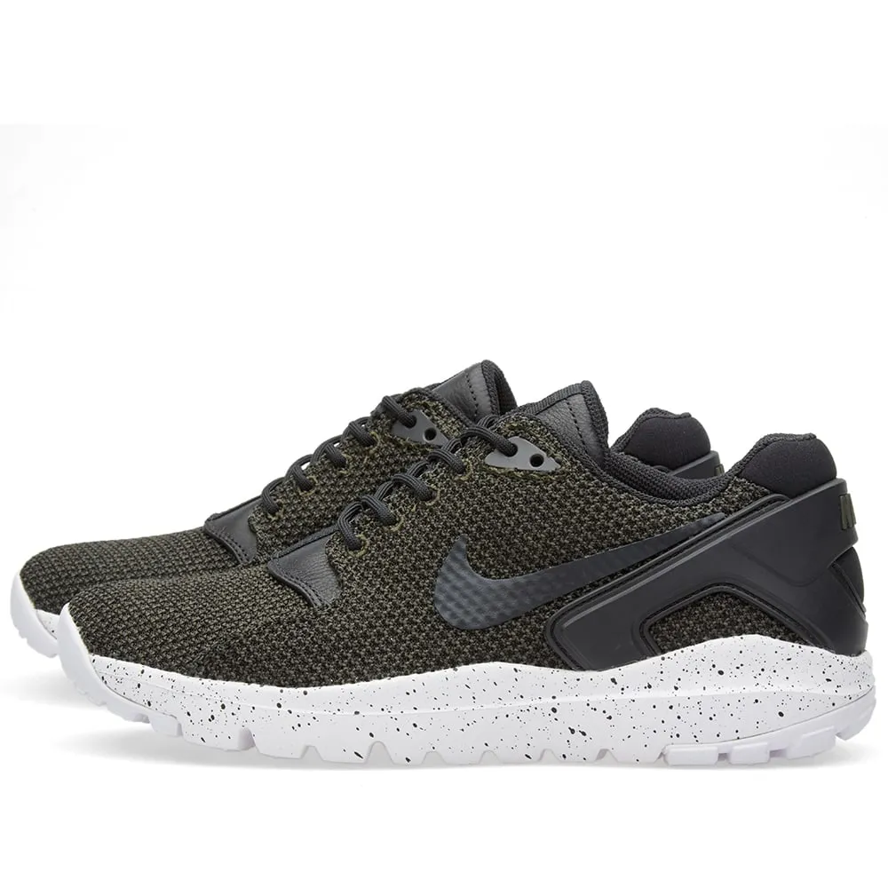 Nike Koth Ultra Low KJCRDSequoia, Black & White