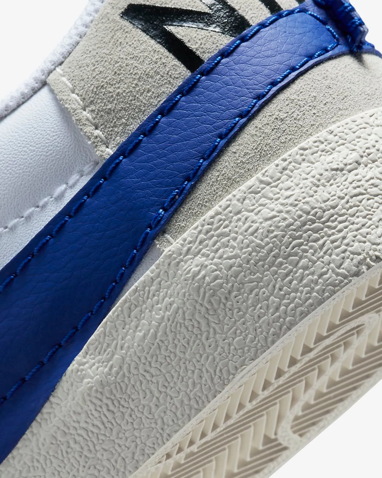 Nike SB Blazer Low 77 Jumbo White Old Royal DQ8768-100